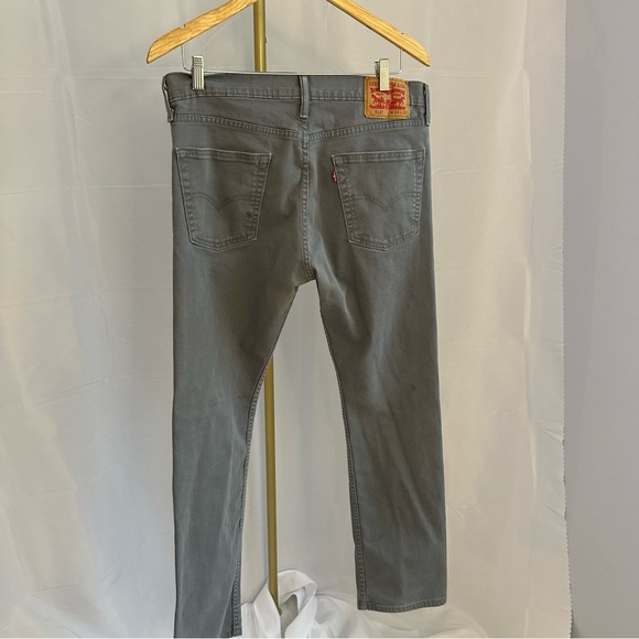 Levi's Men's 513. 34 waist x 32 length. Light‎ Grey. - Picture 3 of 10